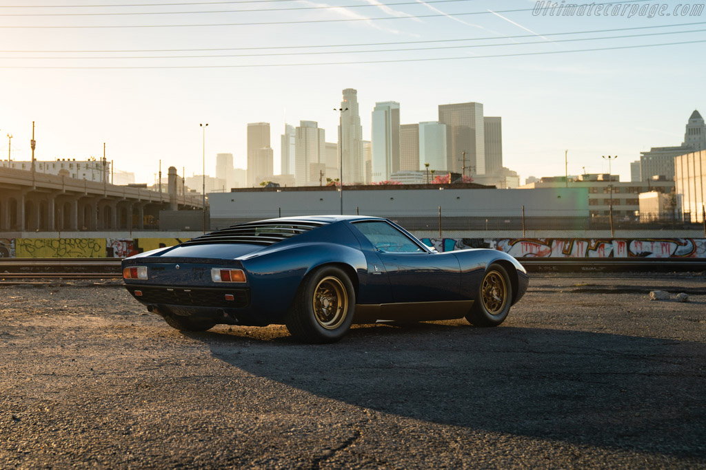 Lamborghini Miura P400 SV