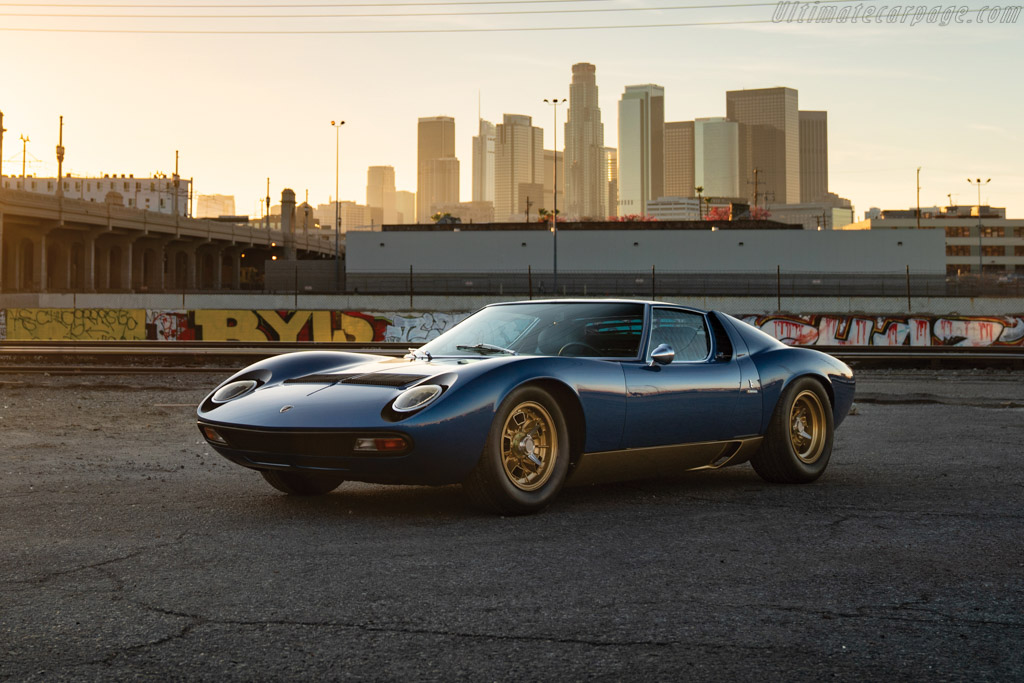 Lamborghini Miura P400 SV