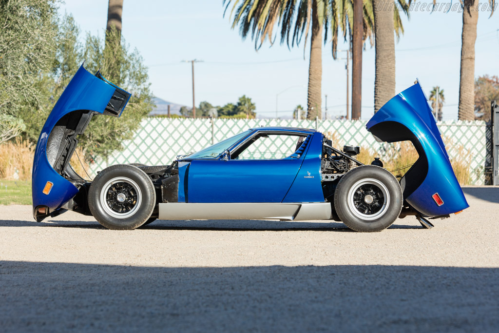Lamborghini Miura P400 SV