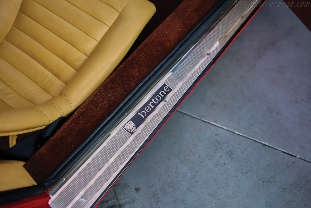 Lamborghini Miura P400 SV