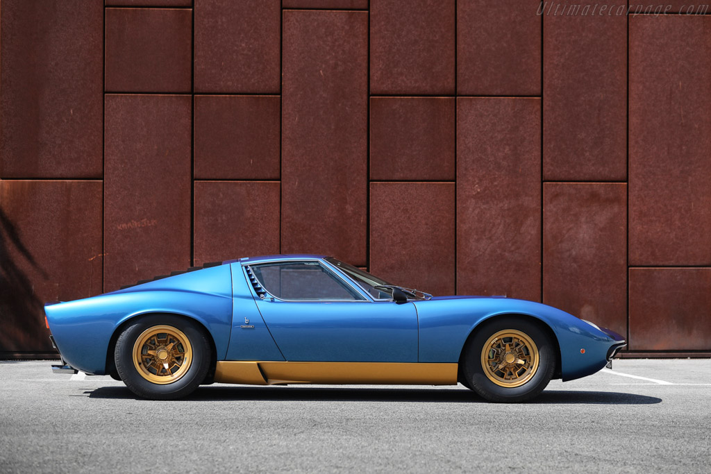 Lamborghini Miura P400 SV