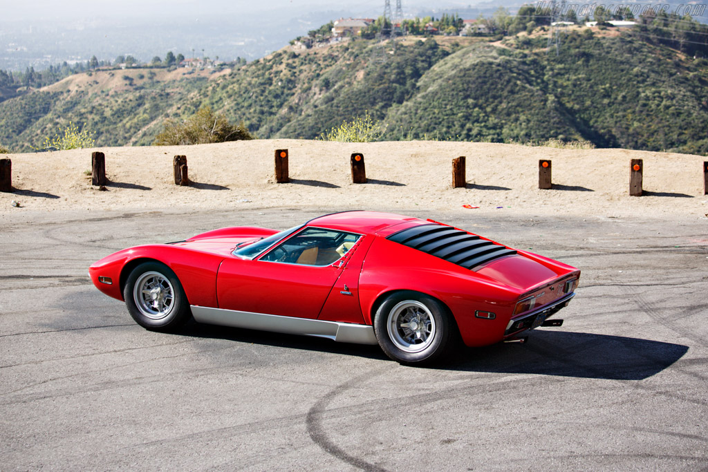 Lamborghini Miura P400 SV