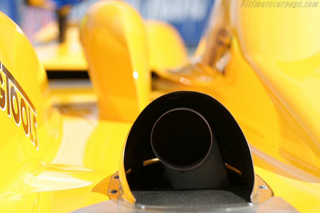 Lola B05/40 AER - Chassis: B0540-HU01  - 2005 Le Mans Test