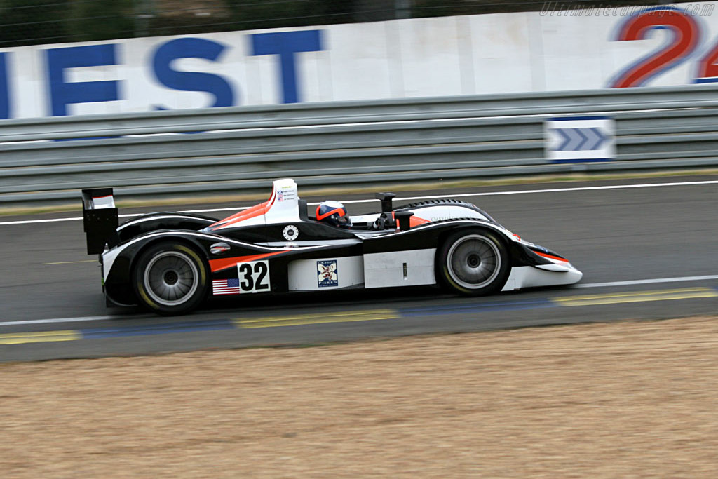 Lola B05/40 AER - Chassis: B0540-HU04  - 2005 Le Mans Test