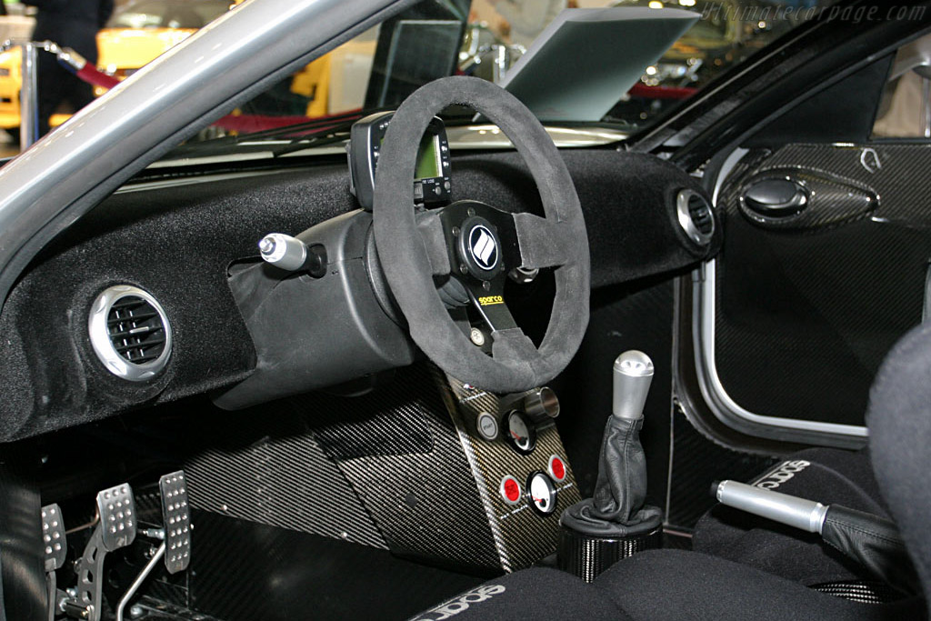 Ascari KZ1R