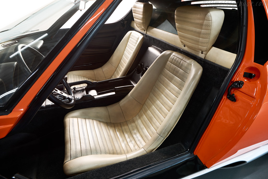 Lamborghini Miura P400