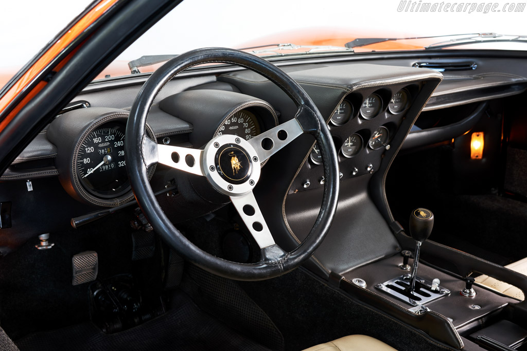 Lamborghini Miura P400