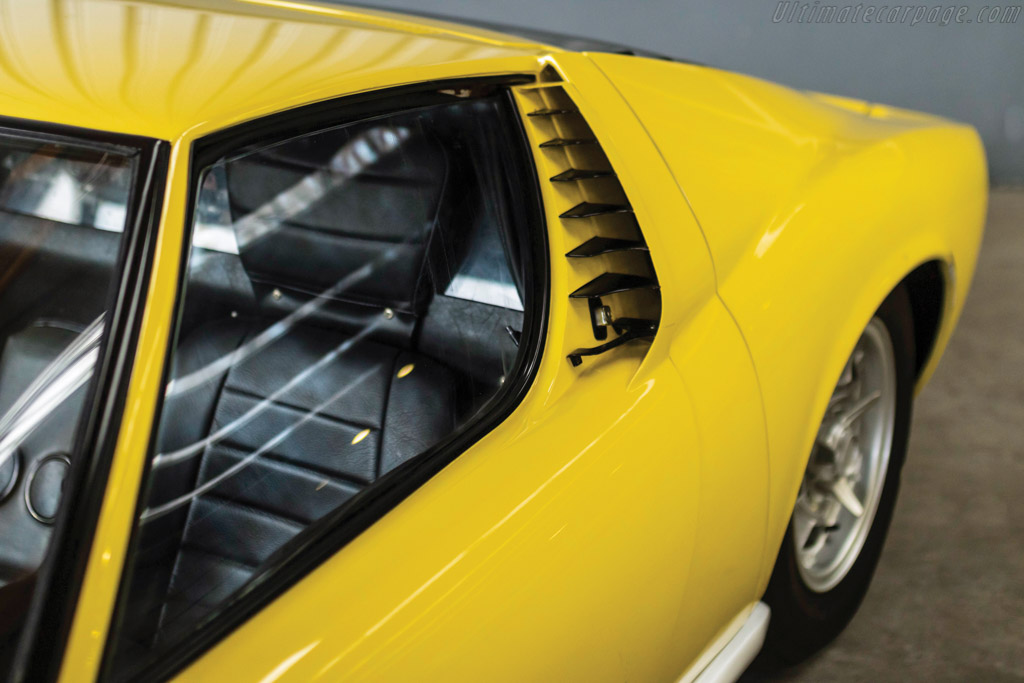 Lamborghini Miura P400