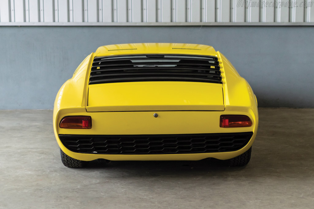 Lamborghini Miura P400