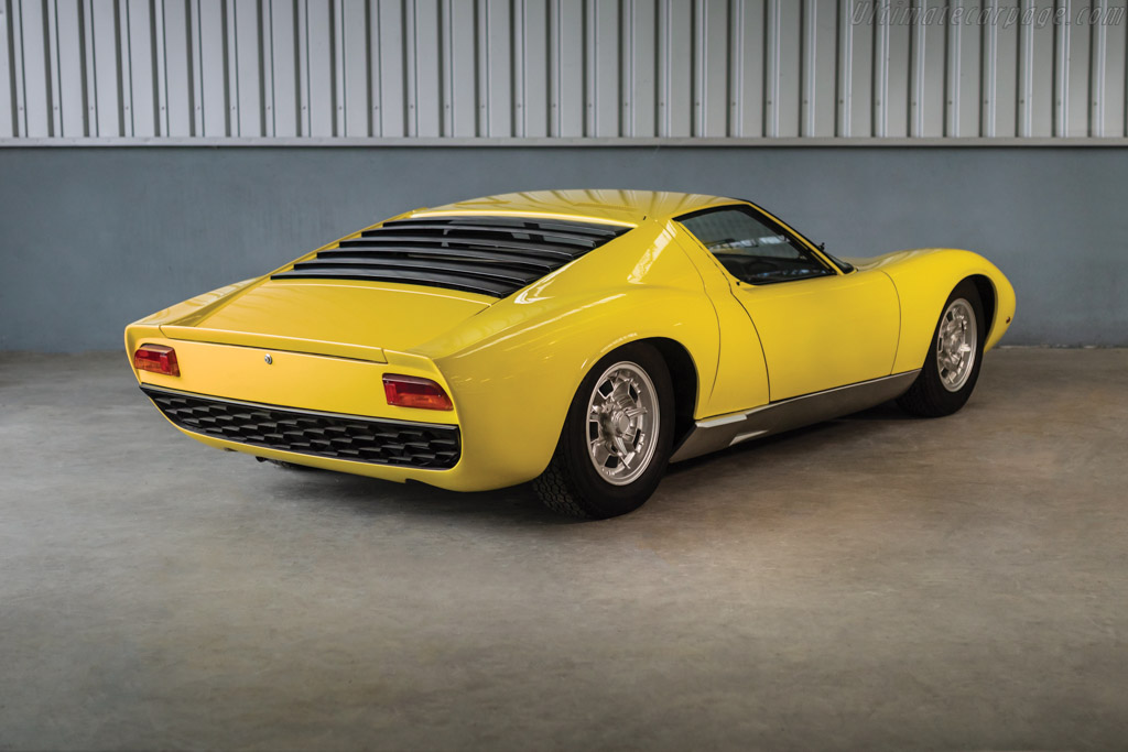 Lamborghini Miura P400