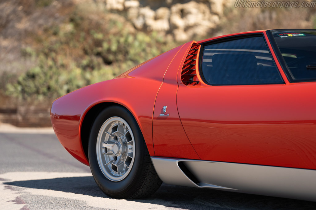 Lamborghini Miura P400