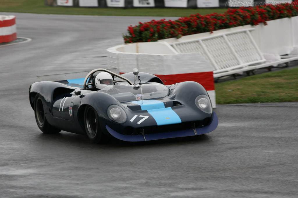 Lola T70 Spyder Chevrolet - Chassis: SL70/2  - 2006 Goodwood Revival