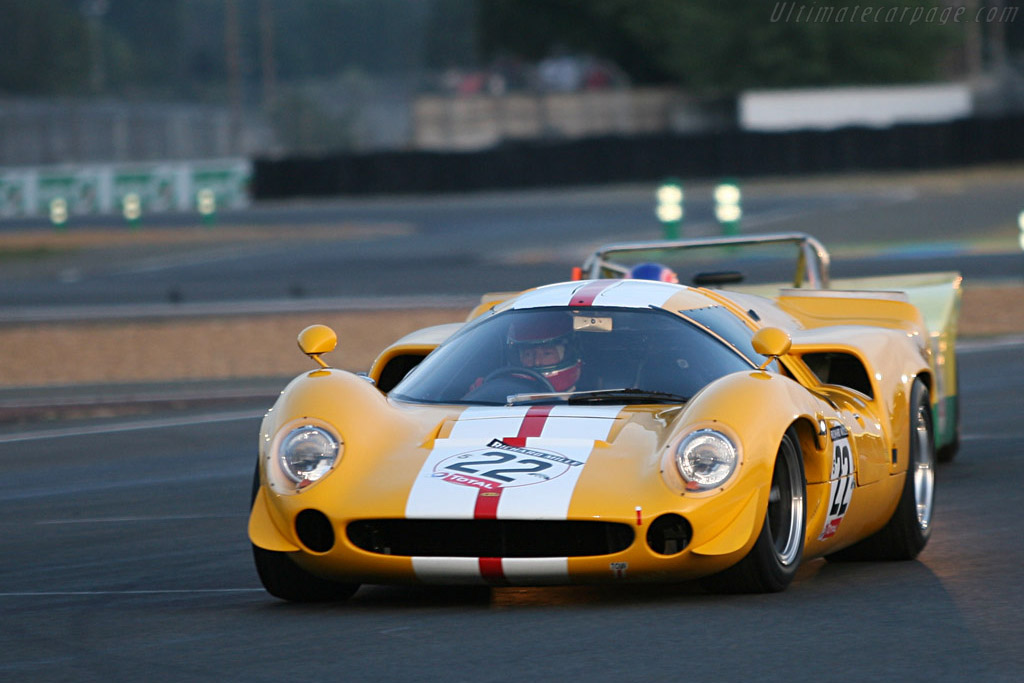 Lola T70 Mk3 Coupe Chevrolet - Chassis: SL73/115  - 2006 Le Mans Classic