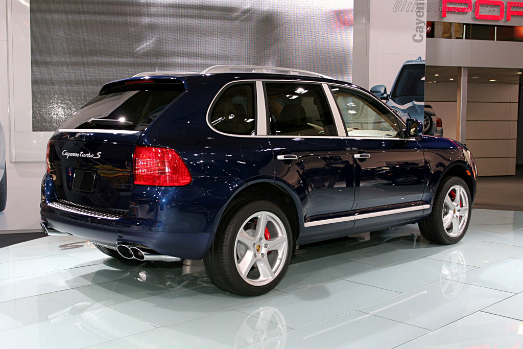 Porsche Cayenne Turbo S   - 2006 North American International Auto Show (NAIAS)