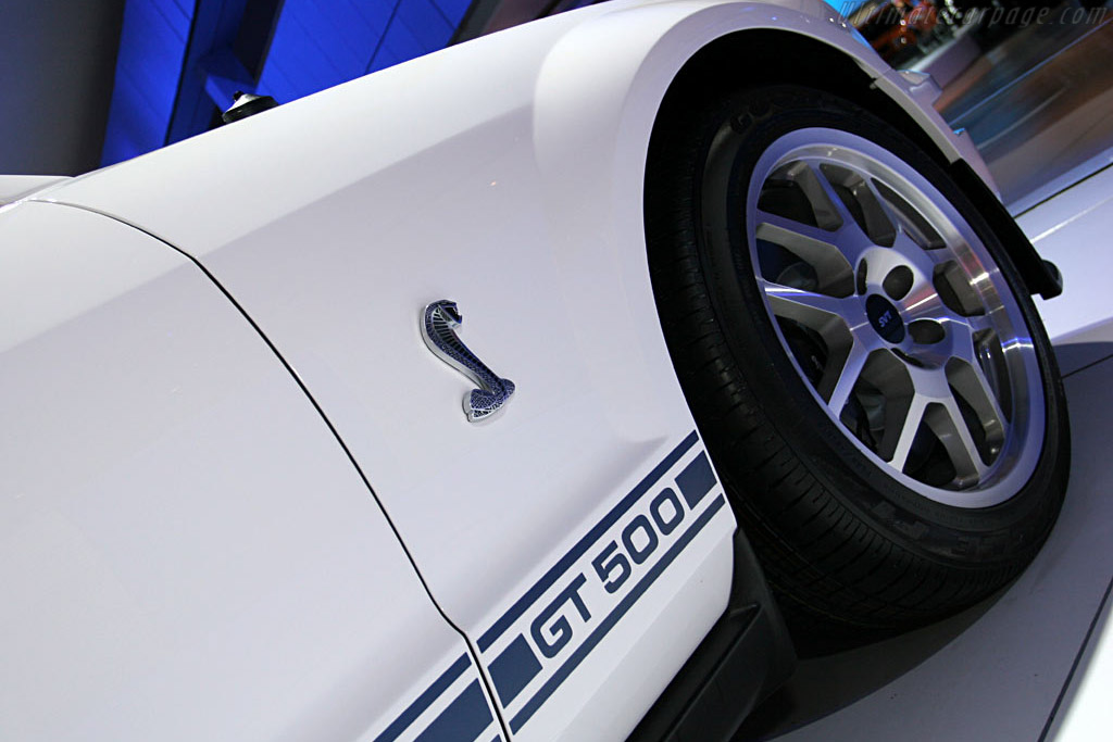 Ford Shelby Mustang GT500 Coupe   - 2006 North American International Auto Show (NAIAS)