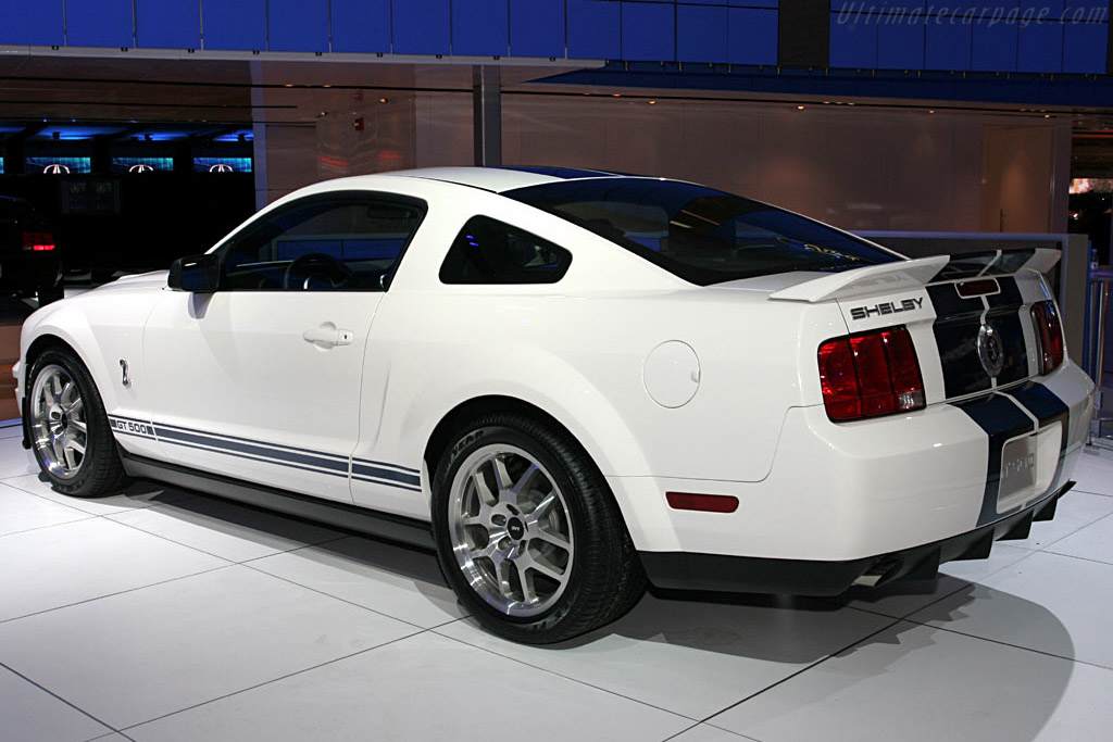 Ford Shelby Mustang GT500 Coupe   - 2006 North American International Auto Show (NAIAS)