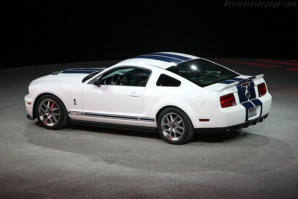 Ford Shelby Mustang GT500 Coupe   - 2006 North American International Auto Show (NAIAS)