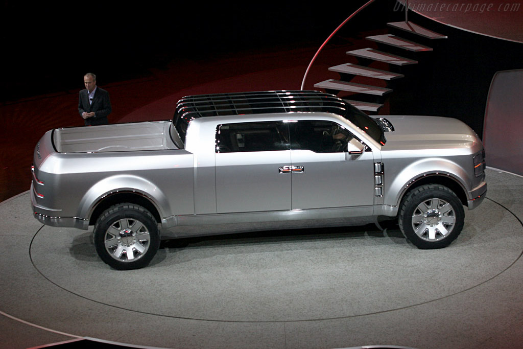 Ford F250 Super Chief Concept   - 2006 North American International Auto Show (NAIAS)
