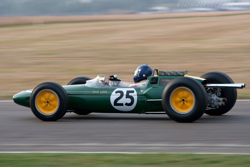 Lotus 25 Climax - Chassis: R3  - 2009 Goodwood Revival