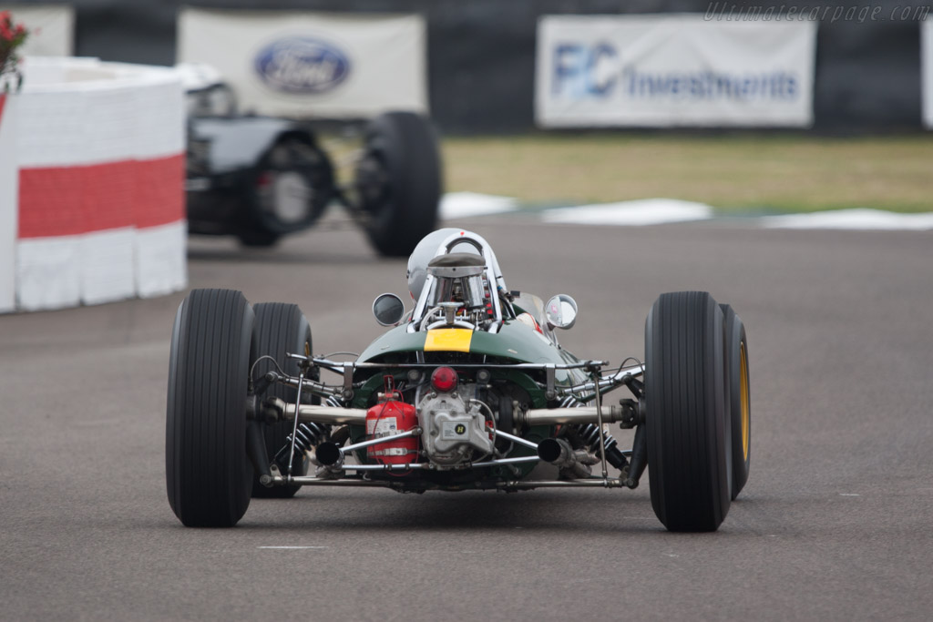 Lotus 33 Climax - Chassis: R10 - Driver: Robs Lamplough - 2009 Goodwood Revival