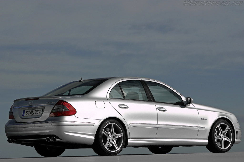 Mercedes-Benz E 63 AMG