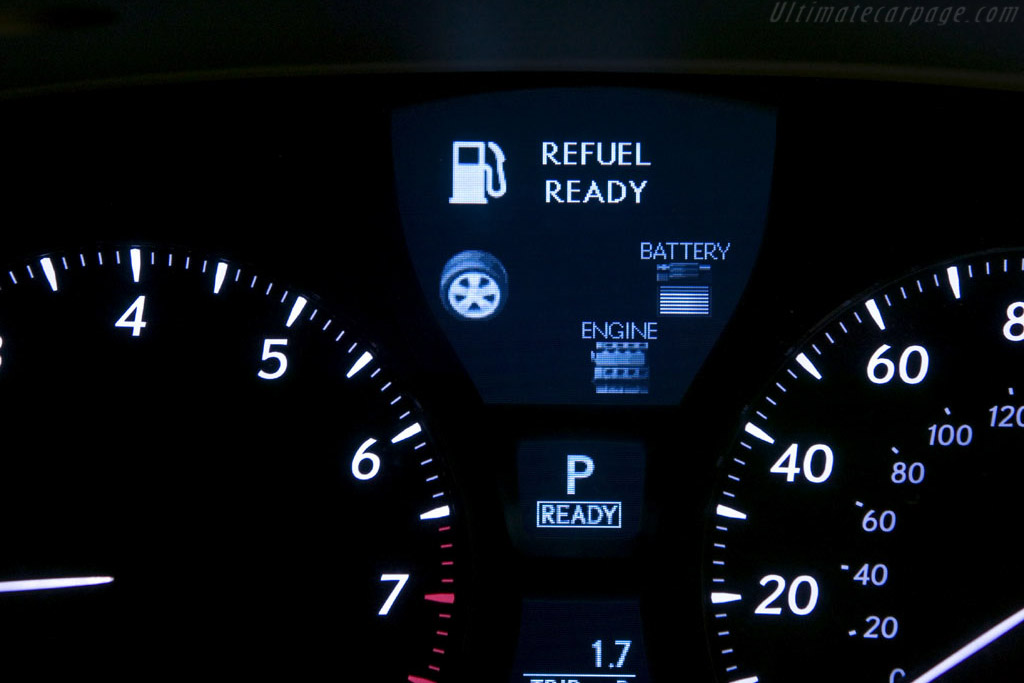 Lexus LS 600h L