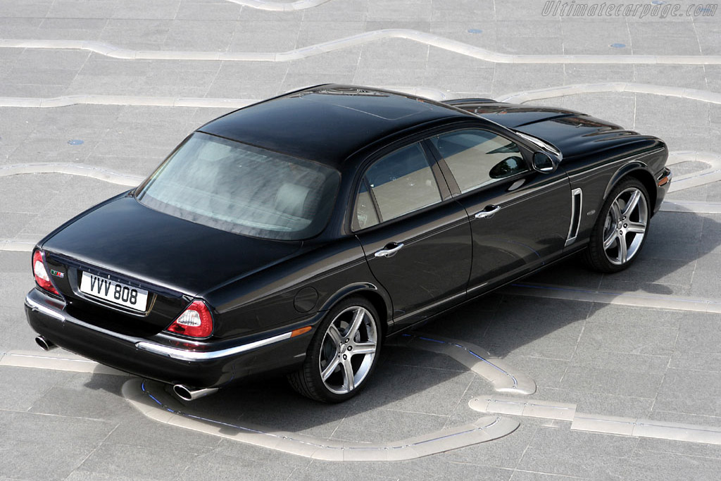 Jaguar XJR Portfolio