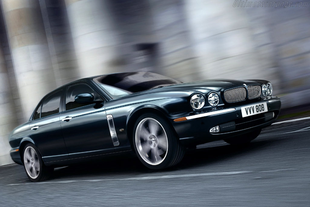 Jaguar XJR Portfolio