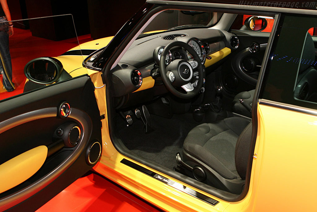 MINI Cooper S Mk II   - 2006 Mondial de l'Automobile Paris