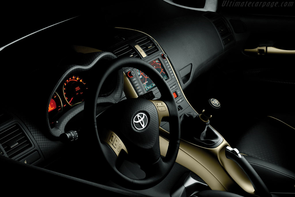 Toyota Auris Concept