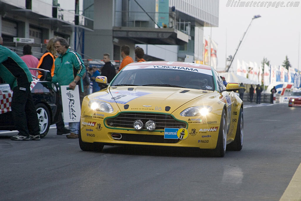 Aston Martin V8 Vantage N24