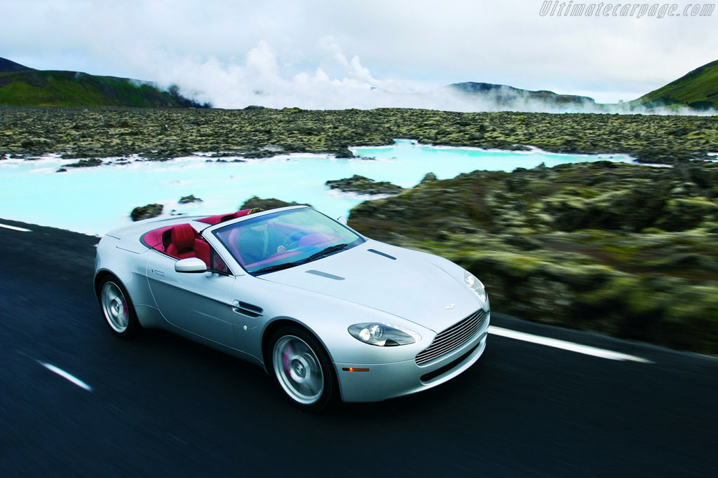 Aston Martin V8 Vantage Roadster