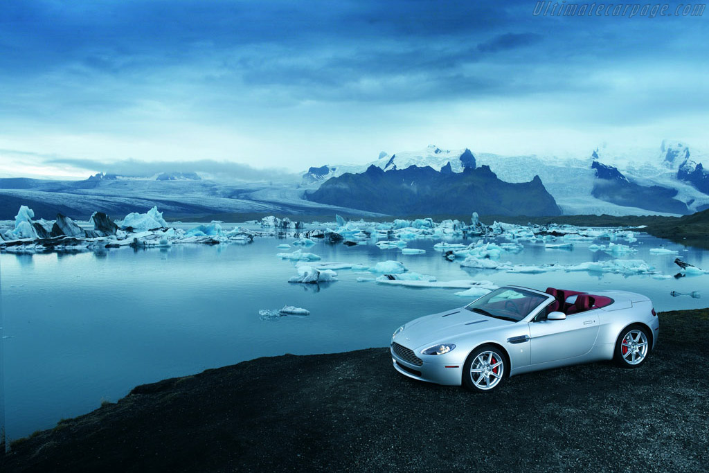 Aston Martin V8 Vantage Roadster