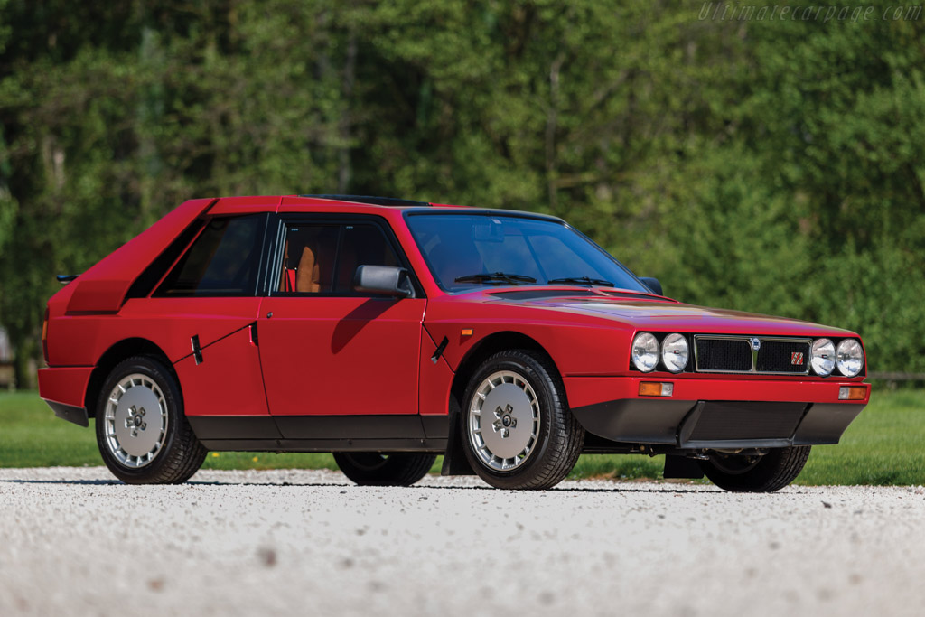 Lancia Delta S4 Stradale