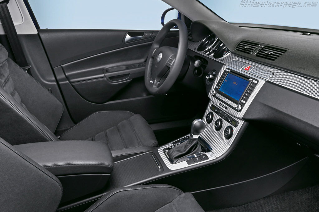 Volkswagen Passat R36