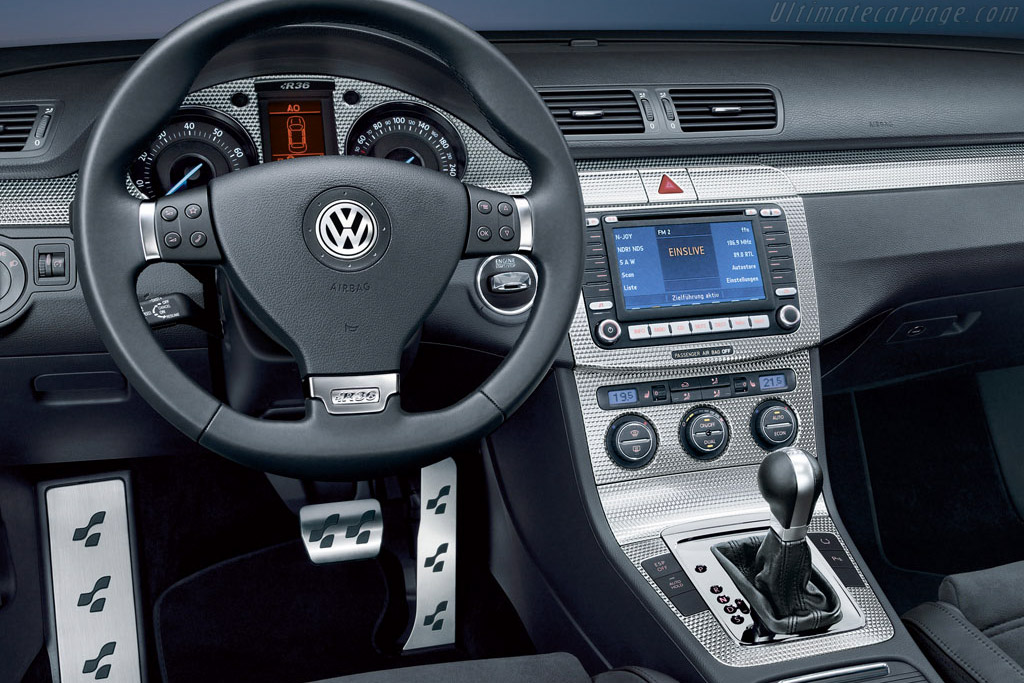 Volkswagen Passat R36