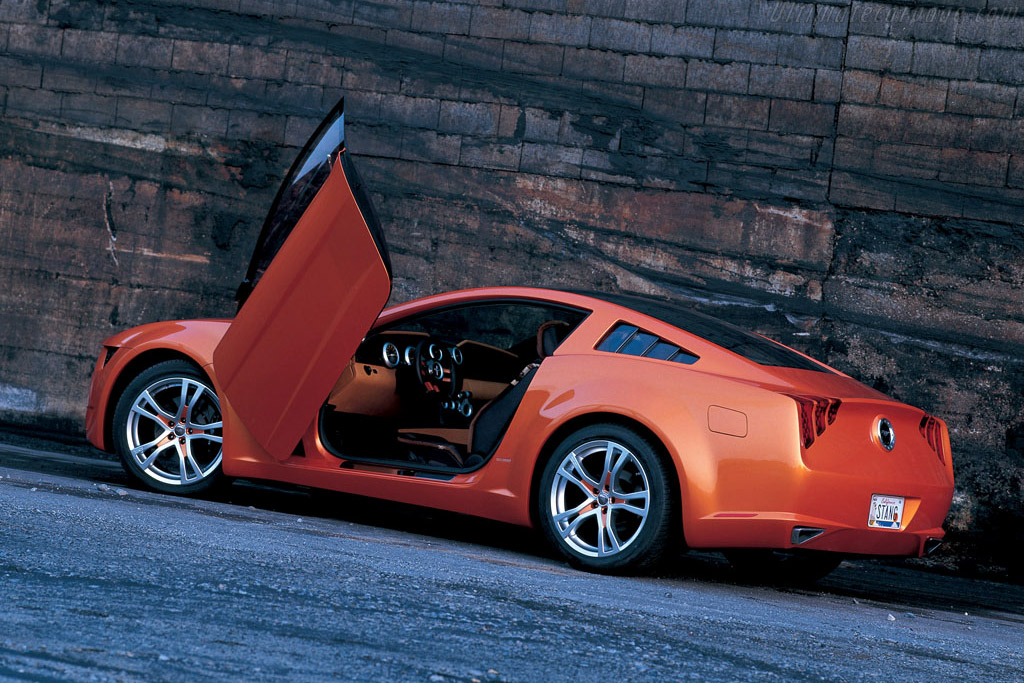 Ford Mustang Giugiaro Concept