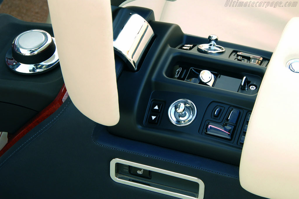 Rolls-Royce Phantom Drophead Coupe