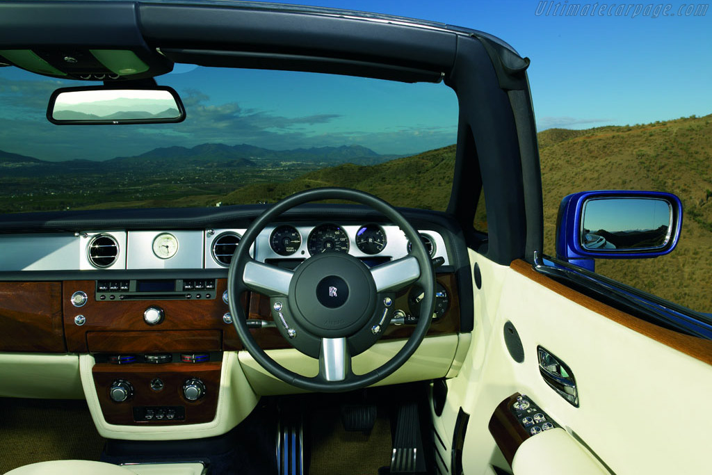 Rolls-Royce Phantom Drophead Coupe