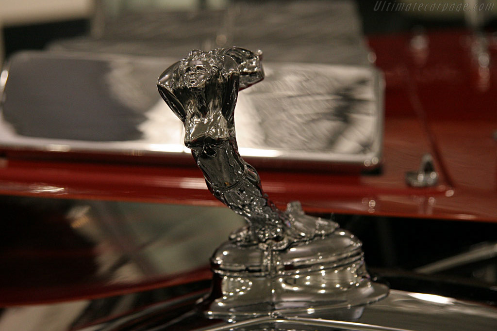 Cadillac 452 A V16 Fleetwood Phaeton