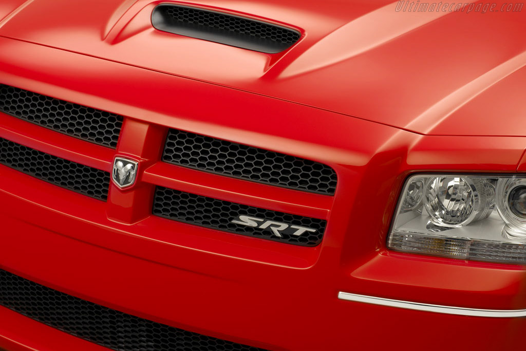 Dodge Magnum SRT8