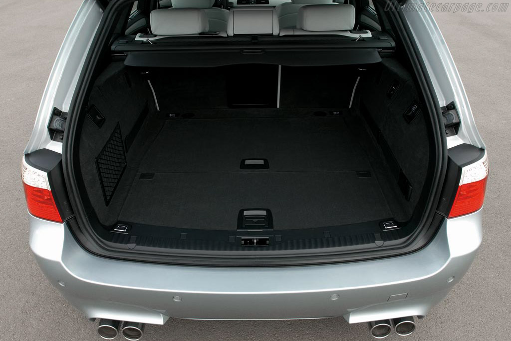 BMW E60 M5 Touring