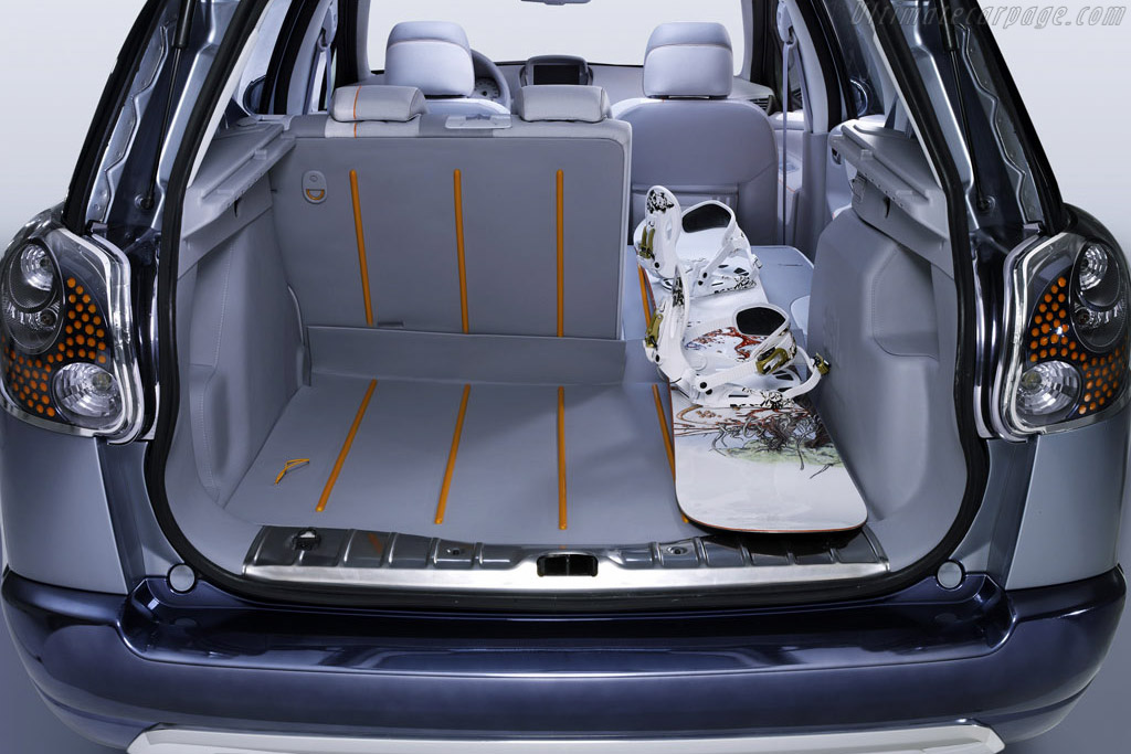 Peugeot 207 SW Outdoor Concept