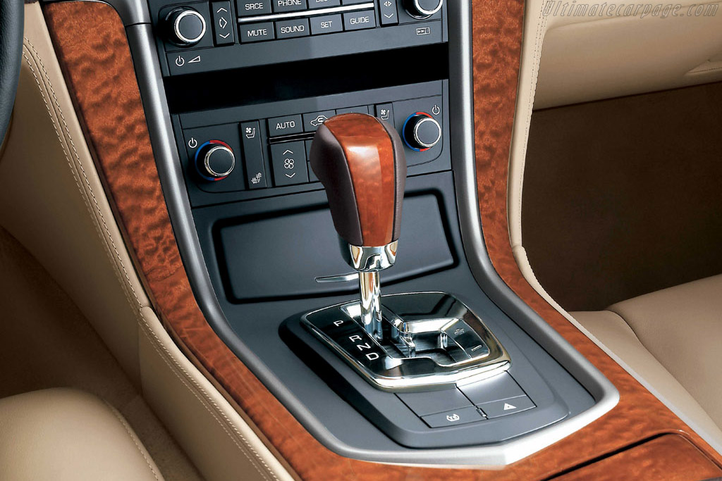 Cadillac SLS