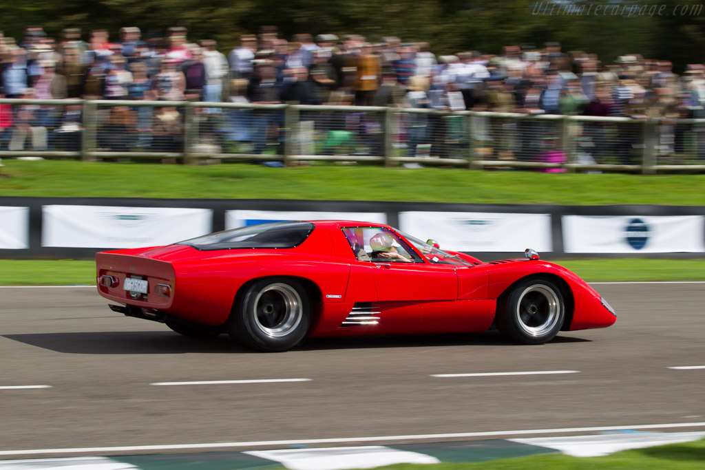 McLaren M6GT Chevrolet - Chassis: BMR6GT-1  - 2015 Goodwood Revival