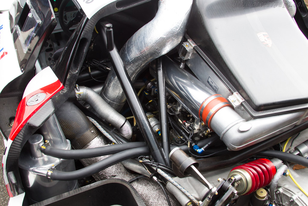 Porsche 911 GT1 - Chassis: 993-GT1-104  - 2017 Goodwood Members' Meeting