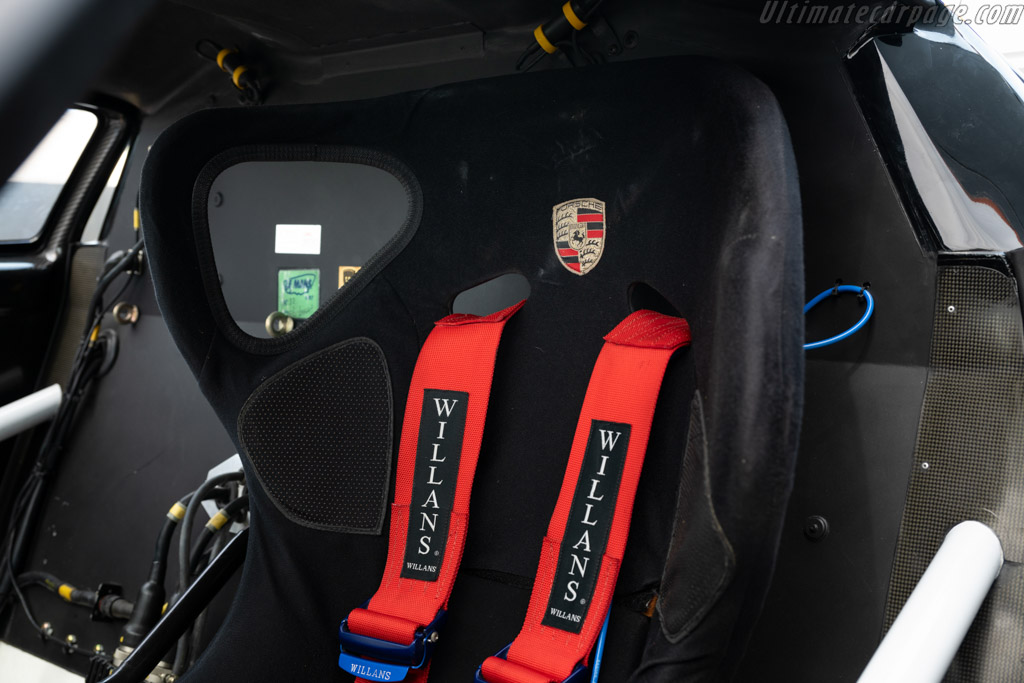 Porsche 911 GT1