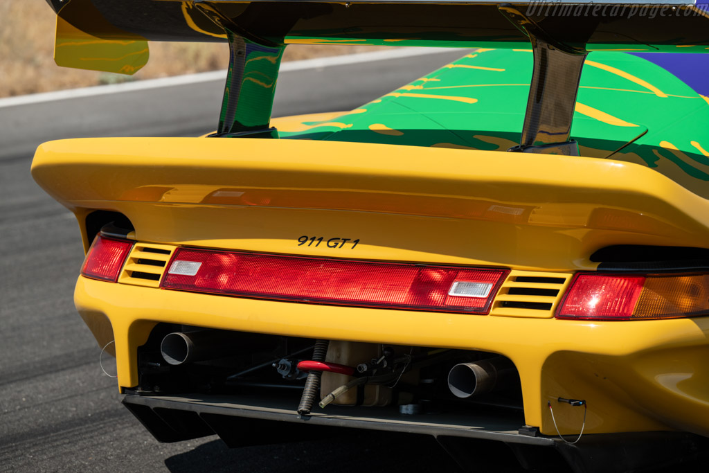 Porsche 911 GT1