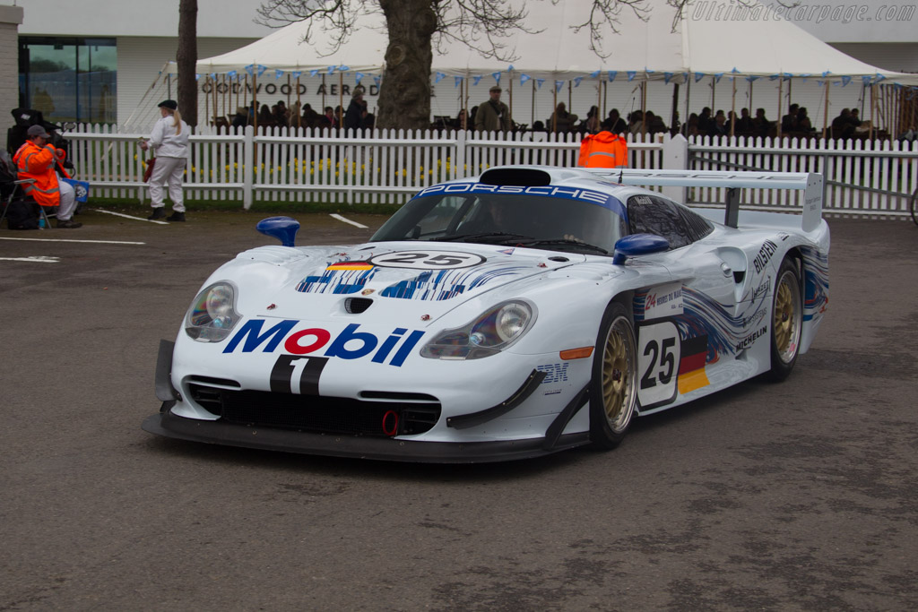 Porsche 911 GT1 Evolution - Chassis: 993-GT1-004  - 2017 Goodwood Members' Meeting