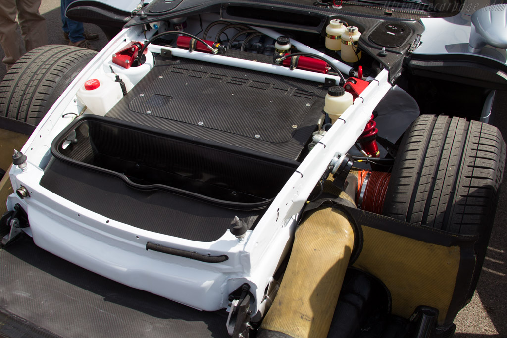 Porsche 911 GT1 Evolution - Chassis: 993-GT1-117  - 2015 Goodwood Festival of Speed